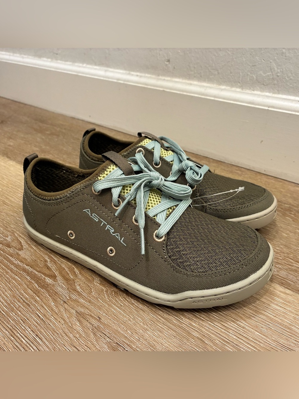 Astral Loyak Water Shoes Design Dark Green Canvas Women’s Size US 7 (New No Box)